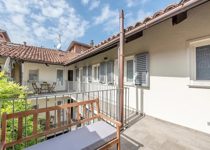 Trifulhouse * Alba (Piedmont)